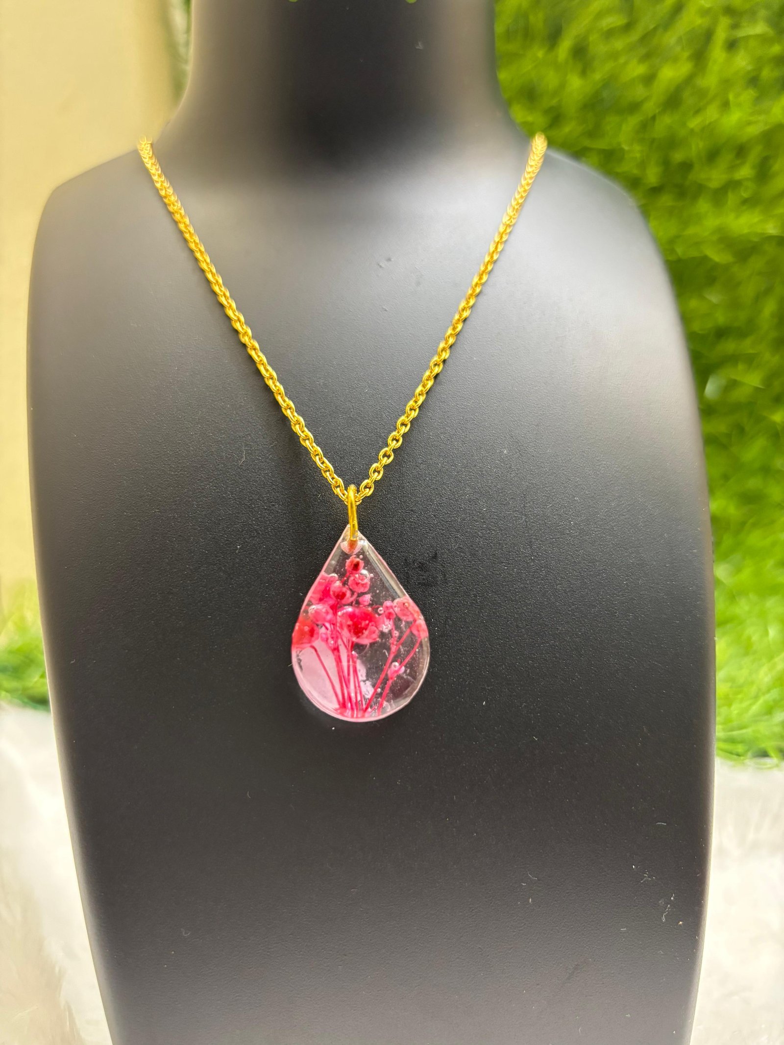  Real Dried & Floral Resin Pendants with  Chain Neckpiece